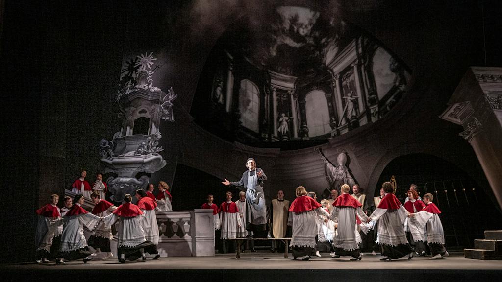 Opera SO | Tosca - Ivo Hrachovec a Kühnův dětský sbor; foto: Patrik Borecký 
