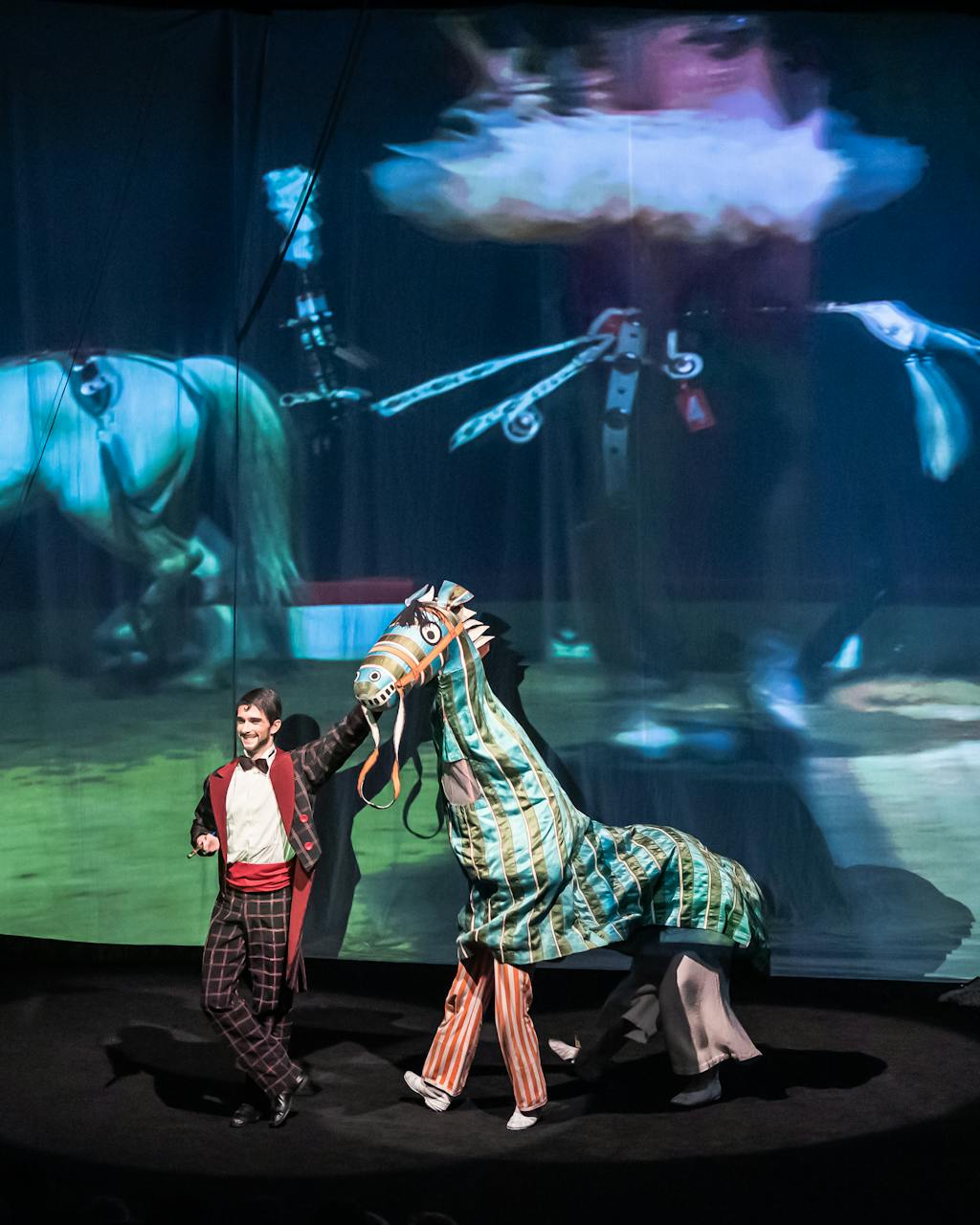 Laterna magika | Kouzelný cirkus - foto: Serghei Gherciu