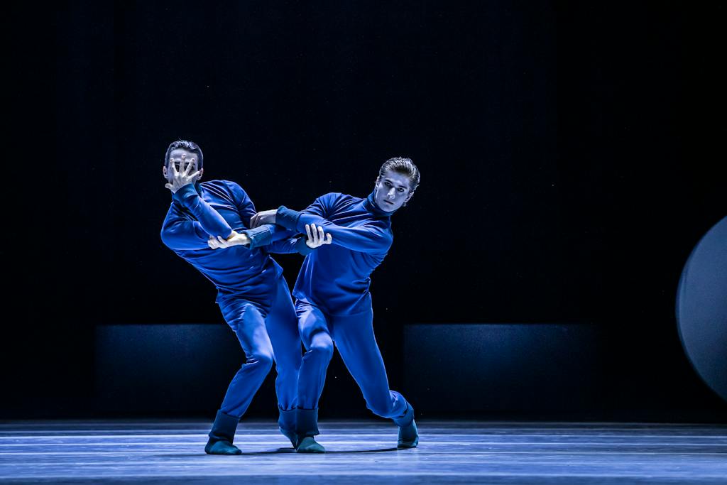 Balet ND | Phoenix - Puppet - Douglas Lee; foto Martin Divíšek