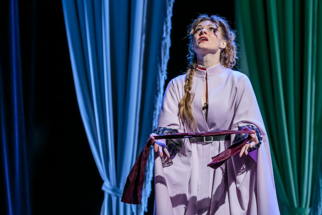 Opera ND | Don Giovanni: Donna Anna  (M. Fajtová) - foto: Jan Pohribný