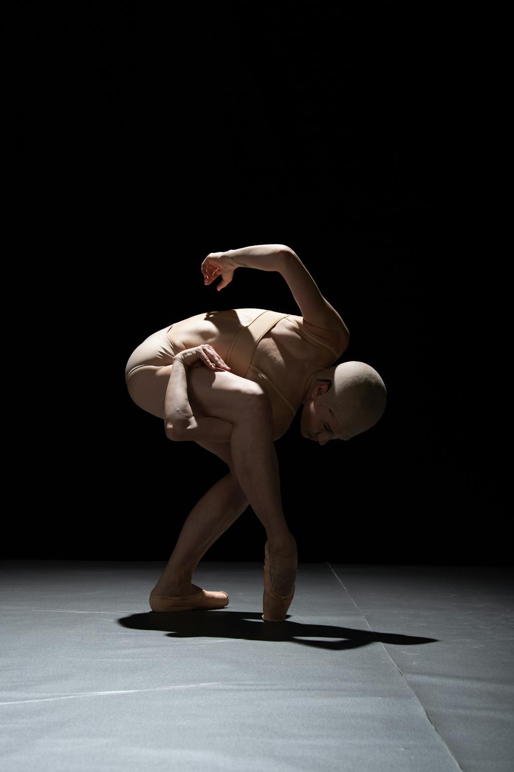 Balet ND | Forsythe / Clug / McGregor; Wain McGregor - edeneden; foto: Serghei Gherciu