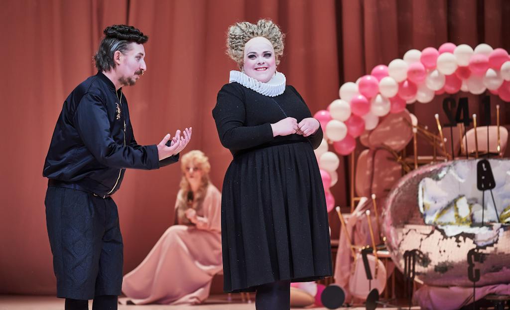 Mnoho povyku pro nic – Robert Mikluš, Lucie Polišenská (foto: Martin Špelda)