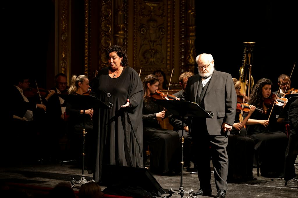 Opera ND I Leoš Janáček: Věc Makropulos: Yvona Škvárová (Poklízečka), Ivan Kusnjer (Strojník), Orchestr Národního divadla – foto: Zdeněk Sokol
