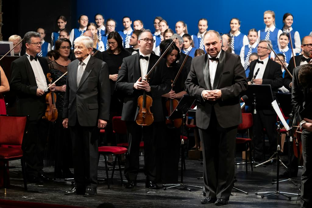 Národní divadlo I Adventní koncert: Jiří Chvála, Alexej Rosík, Jan Chalupecký, Orchestr Národního divadla, Kühnův dětský sbor – foto: Zdeněk Sokol