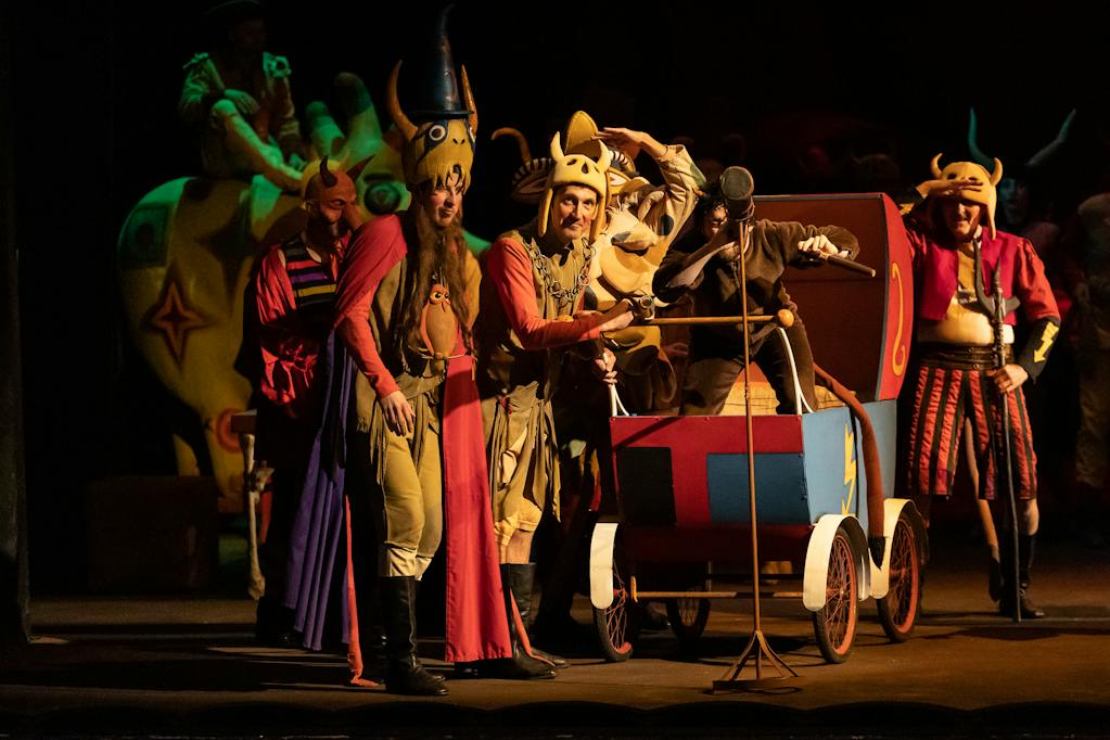 Opera ND I Čert a Káča: Sbor Národního divadla – foto: Zdeněk Sokol