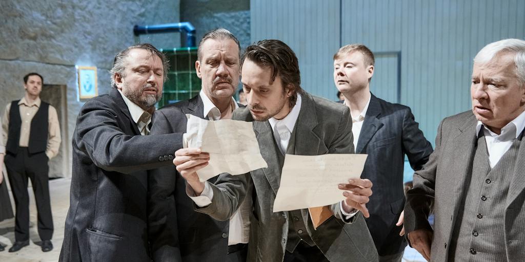 Činohra | Naši furianti: Marek Daniel (Kašpar Šmejkal), David Matásek (Filip Dubský), Matyáš Řezníček (Karel Kudrlička), Filip Kaňkovský (Matěj Šumbal), Vladislav Beneš (Pavel Kožený) – foto: Martin Špelda
