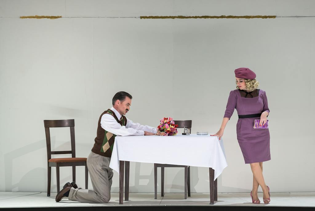 Státní opera I Šaty dělají člověka: Markus Butter (Melchior Böhni), Jana Sibera (Nettchen) – foto: Serghei Gherciu