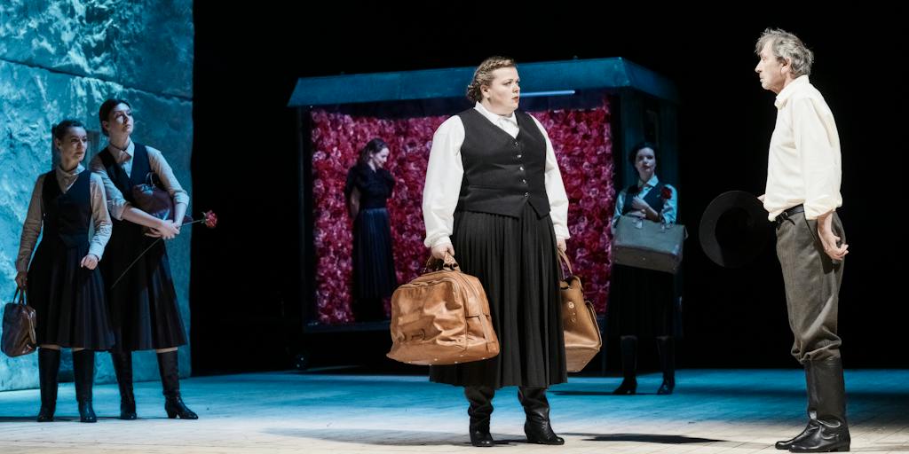 Činohra | Naši furianti: Lucie Polišenská (Marie), Ondřej Pavelka (Jakub Bušek) – foto: Martin Špelda