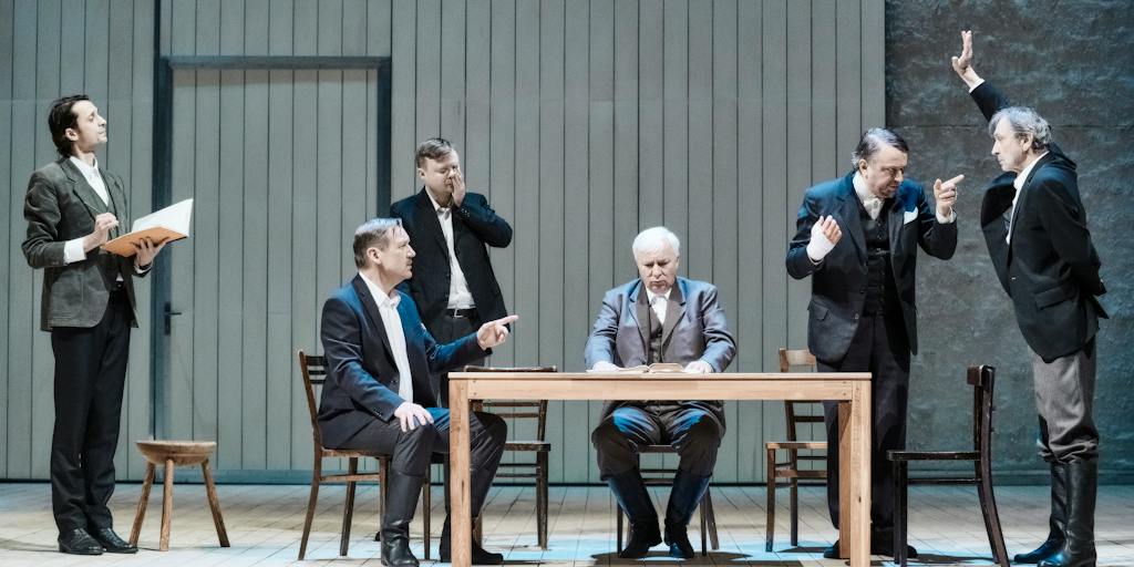 Činohra | Naši furianti: Matyáš Řezníček (Karel Kudrlička), David Matásek (Filip Dubský), Filip Kaňkovský (Matěj Šumbal), Vladislav Beneš (Pavel Kožený), Marek Daniel (Kašpar Šmejkal), Ondřej Pavelka (Jakub Bušek) – foto: Martin Špelda