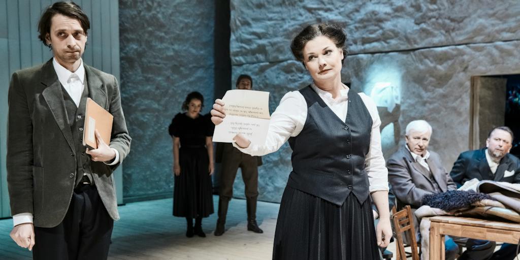 Činohra | Naši furianti: Matyáš Řezníček (Karel Kudrlička), Martina Preissová (Marie Dubská) – foto: Martin Špelda