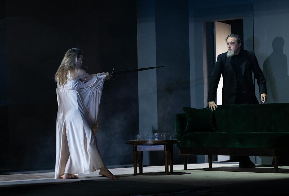 Opera ND I Armida: Alžběta Poláčková (Armida), Svatopluk Sem (Ismen) – foto: Zdeněk Sokol