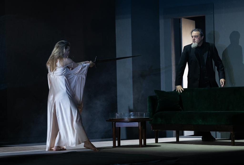 NT Opera I Armida: Alžběta Poláčková (Armida), Svatopluk Sem (Ismen) – photo: Zdeněk Sokol