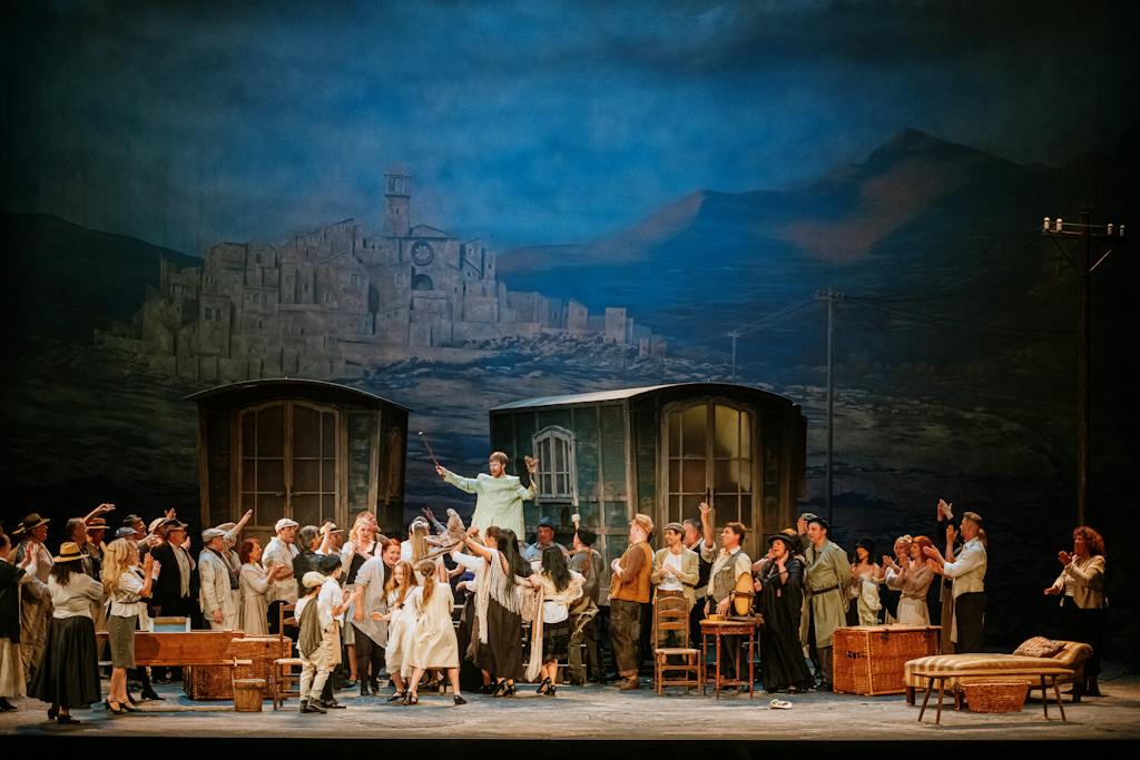 Státní opera I Komedianti: Sbor Státní opery – foto: Jan Hromádko