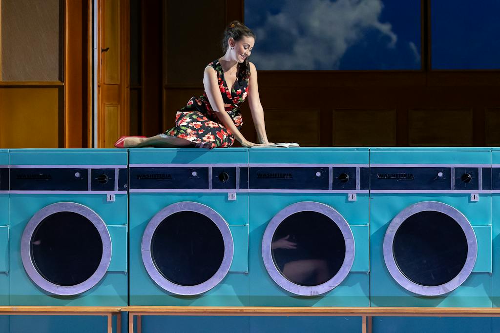 Státní opera I Nápoj lásky: Vera Talerko (Adina) – foto: Zdeněk Sokol