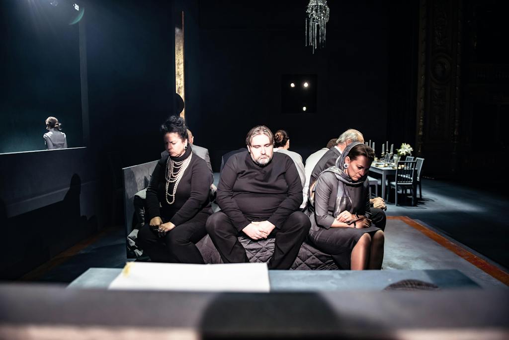 Opera ND I Gianni Schicchi (zkouška): Jana Sýkorová (Zita), Zdeněk Plech (Betto Di Signa), Jana Šrejma Kačírková (Nella) – foto: Ilona Sochorová