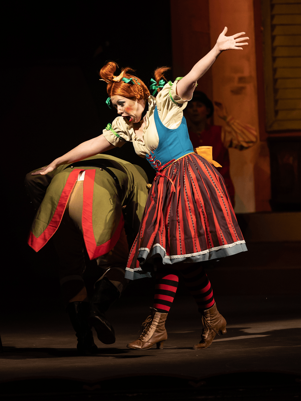 Opera ND I Čert a Káča: Jana Kurucová (Káča), Aleš Briscein (Ovčák Jirka), Sbor Národního divadla – foto: Zdeněk Sokol