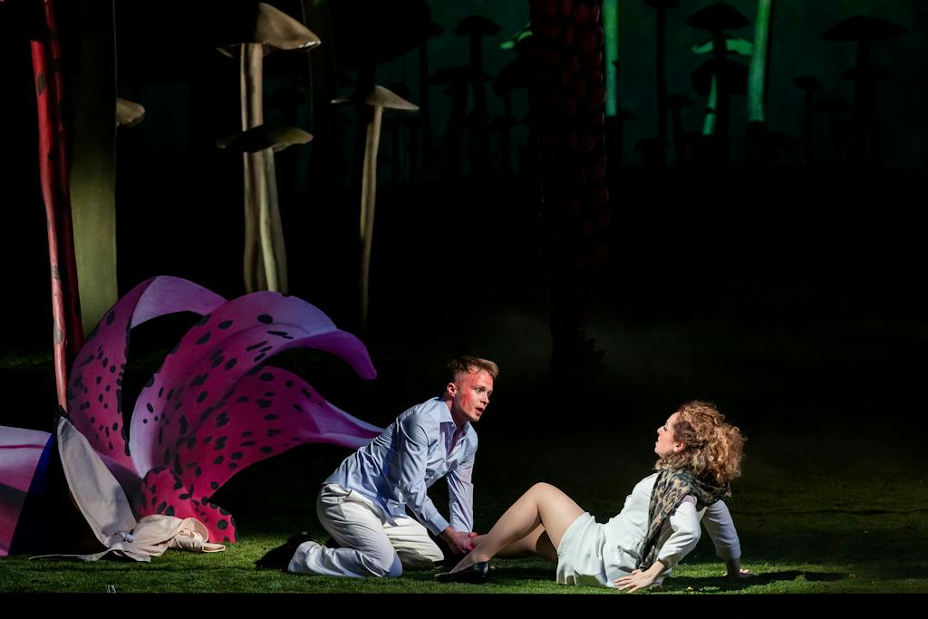 NT Opera I Le nozze di Figaro: Michal Marhold (Figaro), Ralitsa Ralinova (Susanna) – photo: Zdeněk Sokol