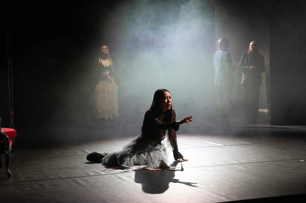 Prague Shakespeare Company | Hamlet – photo: Mariann Menke