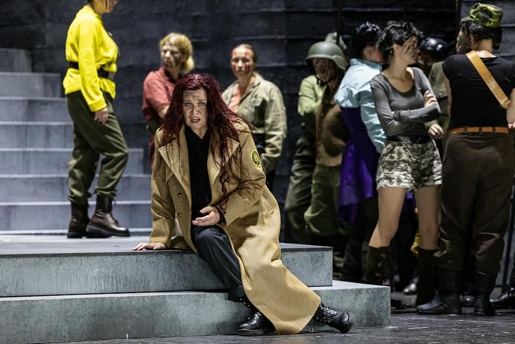 Opera ND I Šárka: Maida Hundeling (Šárka), Sbor Národního divadla, Balet Opery Národního divadla – foto: Zdeněk Sokol