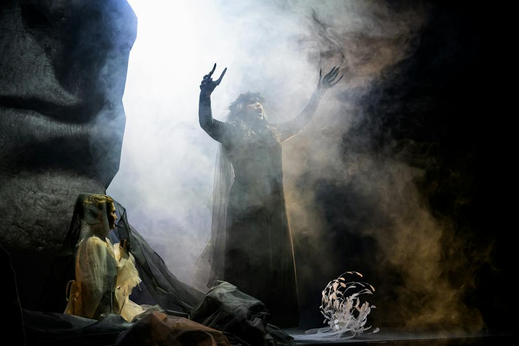 Opera | Dido a Aeneas: Aco Bišćević (čarodejnice), Markéta Cukrová (Dido) – foto: Serghei Gherciu