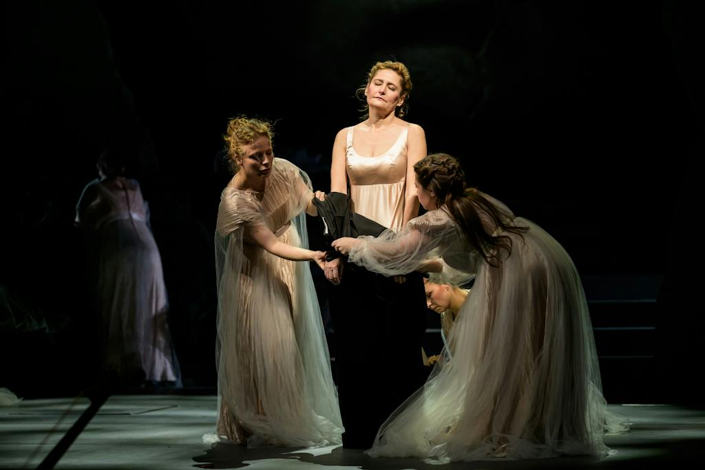 Opera | Dido a Aeneas: Markéta Cukrová (Dido), Jekatěrina Krovatěva (Belinda), Collegium Vocale 1704 – foto: Serghei Gherciu