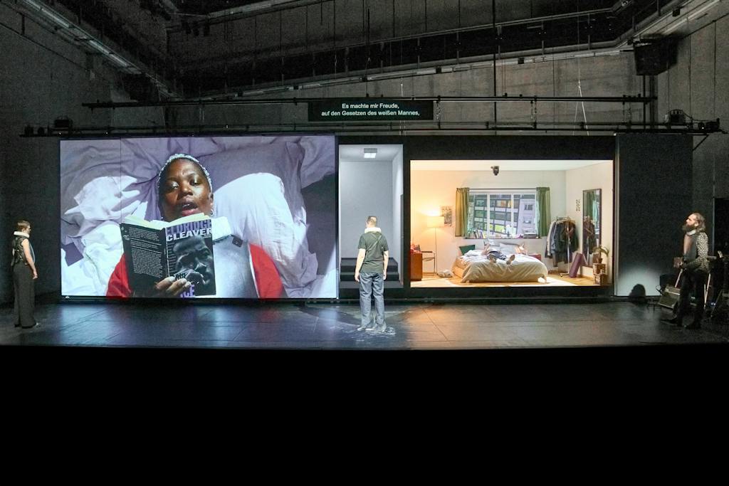 Pražské křižovatky | Lola Arias / Theatre Basel: Znásilnění Lukrécie: Casting – foto: Lucia Hunziker